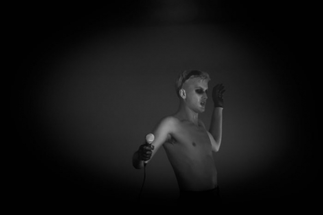 EDDIE DARK by CRISTINA DEL BARCO OMBRA 2025